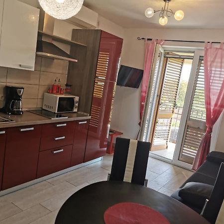 Apartmani Andrea คราลเยวีจา ภายนอก รูปภาพ